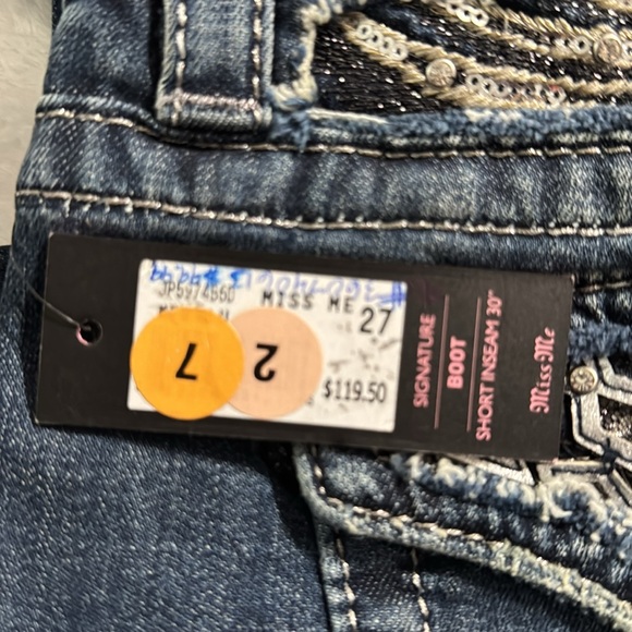Miss Me Jeans Signature Boot Cut - Picture 14 of 15